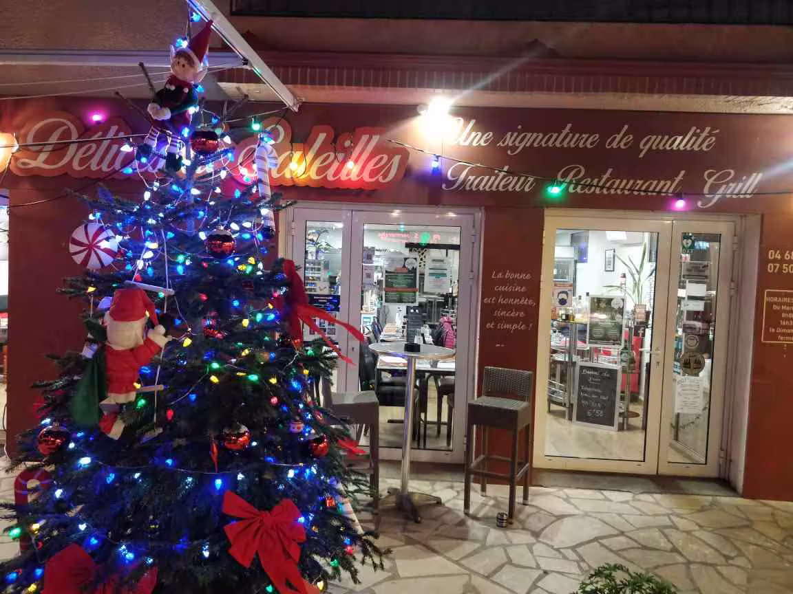 Table festive de Noël et menus de fêtes